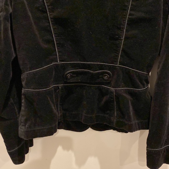 VELVET BLAZER. WAIST AND BACK  DETAILS - Picture 4 of 4